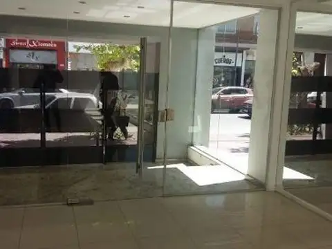 Charlone 1000, Piso 8