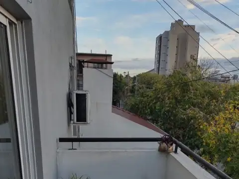 MONOAMBIENTE CON BALCON EN VENTA - MORON CENTRO