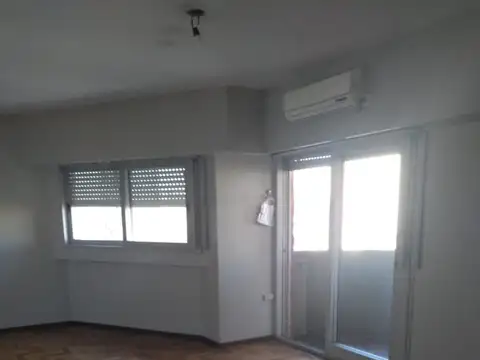 ALQUILER, 3amb Luminoso, con balcón, baño y cocina completos, seguridad 24hs