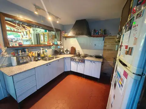 Casa de 3 dormitorios, jardin y cochera en MELIPAL