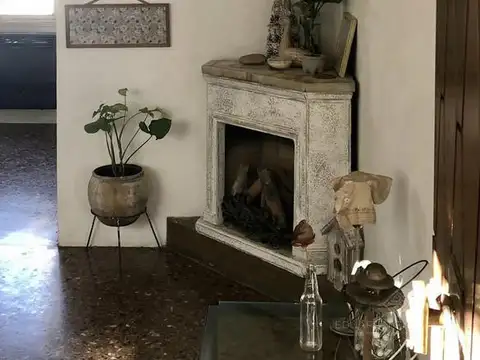 Casa 4 ambientes con 1 baño