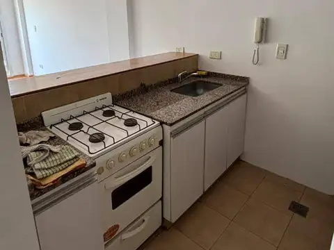 Departamento en Alquiler en Caseros, $ 450.000