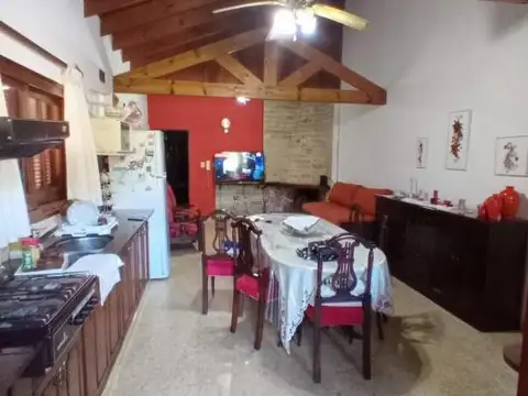Casa en Venta con 3 cocheras