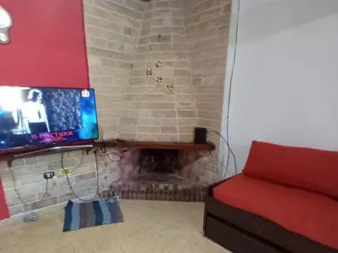 27 E/ 59 Y 60: CASA EN VENTA 4 DORM, GARAGE CUBIERTO PASANTE 3 AUTOS