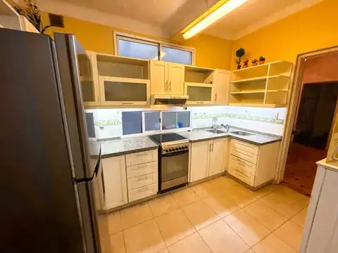 Depto Tipo Casa en Venta de 6 ambientes