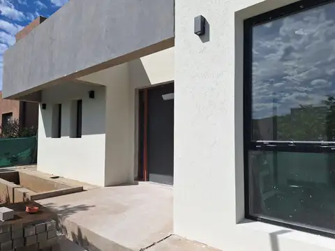 Casa  en Venta en San Ramiro, Pilar del Este, Pilar