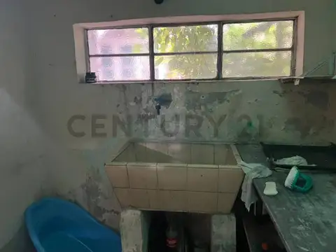 Casa 2 ambientes con 1 baño