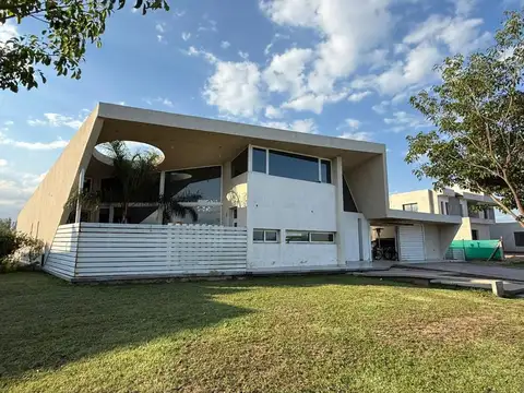 HERMOSA CASA 3 DORMITORIOS SIETE SOLES - HEREDADES