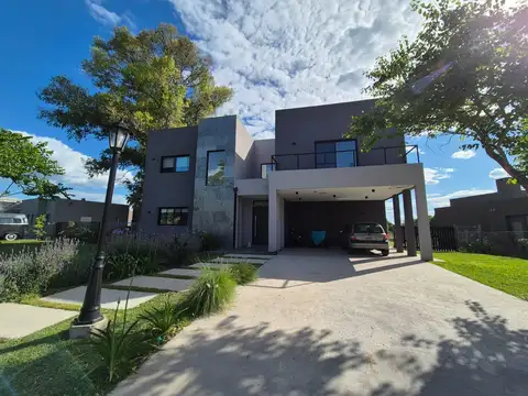 Casa en Venta en San Sebastian, USD 260.000