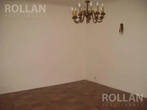 Casa en Alquiler con 1 cochera