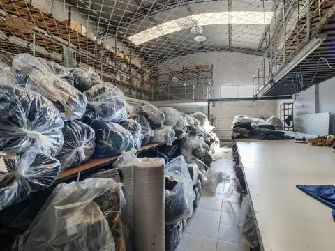 Galpon en Venta en Parque Chacabuco, USD 345.000