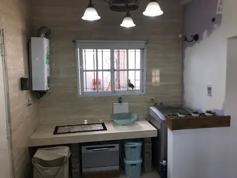 Casa 3 ambientes con 1 baño