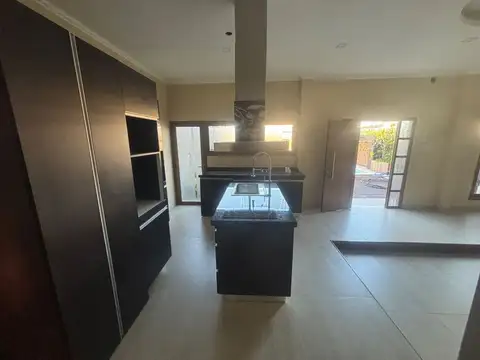 Casa en Alquiler en Lanceros Del Sauce, $ 1.500.000