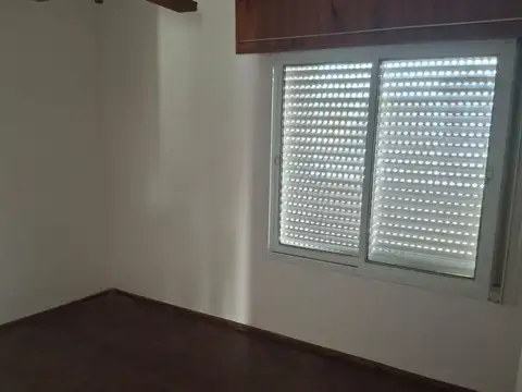 Depto Tipo Casa en Alquiler de 2 dormitorios