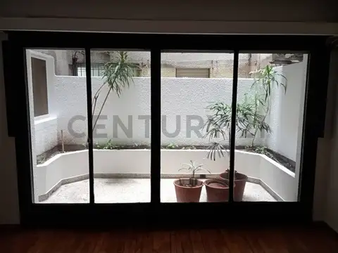 José Hernández 2500, Piso 1