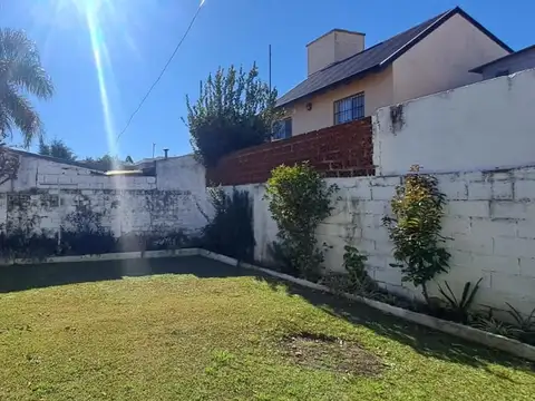 Depto Tipo Casa en Venta en Rosario, USD 95.000