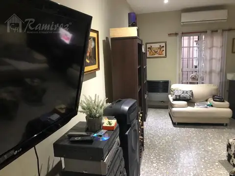 Chalet en PH 4 Ambientes En Venta, Permuta - Ituzaingó Norte