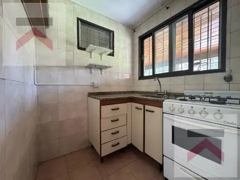 Casa Quinta en Venta 3 amb 2 dorm Pileta Lote de 1400m2 Parque Sakura