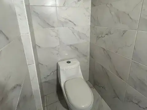 Casa 6 ambientes con 2 baños