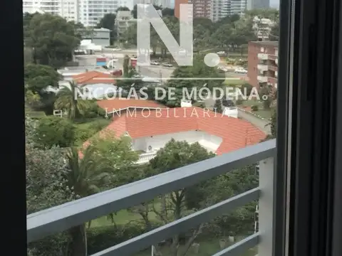 Venta de Apartamento 3 dormitorios en Playa Mansa, Punta del Este.