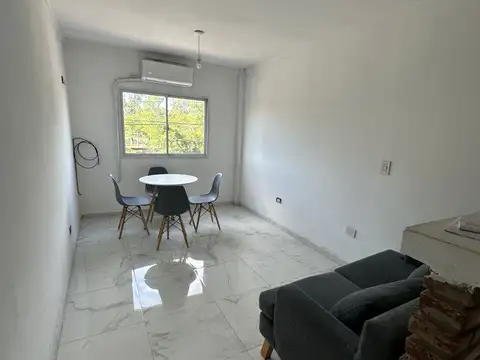 Bonito departamento Monoambiente  s/ Av. San Martin, a metros de la Gral. Paz