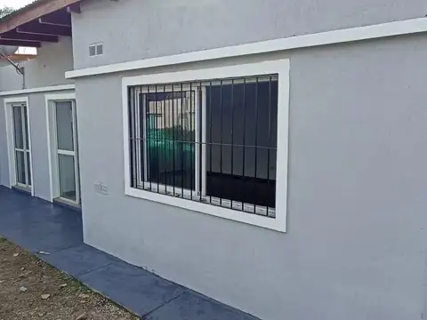 Casa en Alquiler en Roldan, $ 900.000