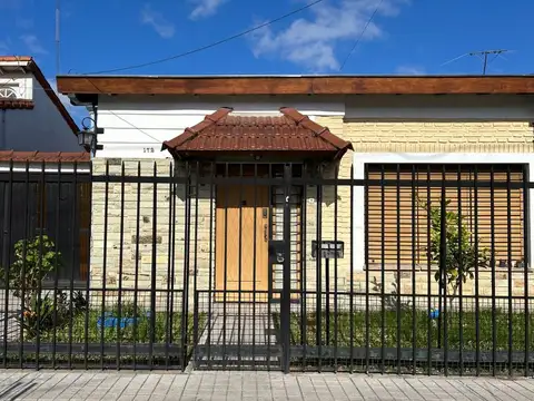 VENTA CASA 3 AMBIENTES VILLA TESEI APTO CREDITO