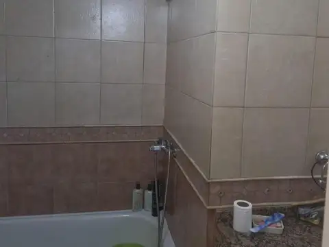 DEPTO. EN DUPLEX 3 AMB. EN RAMOS MEJIA