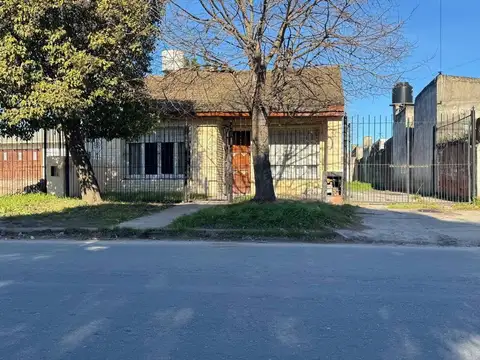 11 de Septiembre 8300