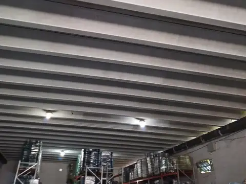 Galpon en Venta 36  mts Fondo