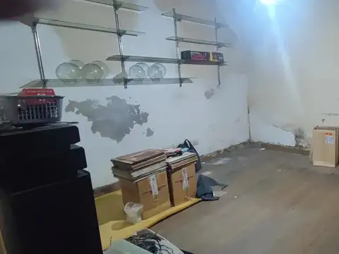 Depto Tipo Casa 5 ambientes con 2 baños