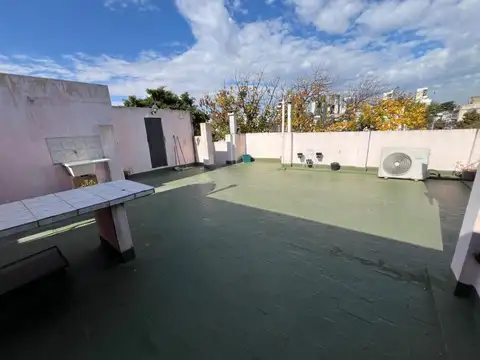 Depto Tipo Casa en Venta en Villa del Parque, USD 143.000