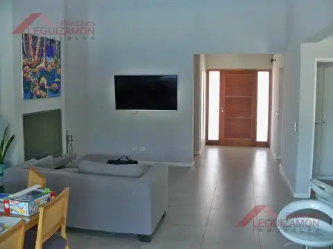 Casa en Venta en Haras Santa Maria, USD 265.000