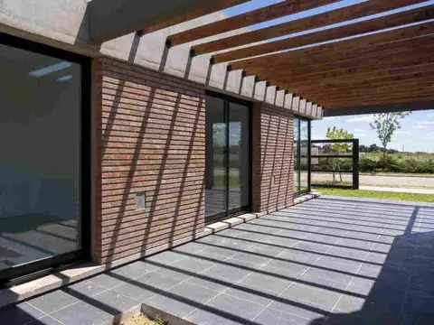 Casa en Venta en Pueblo Esther, USD 140.000