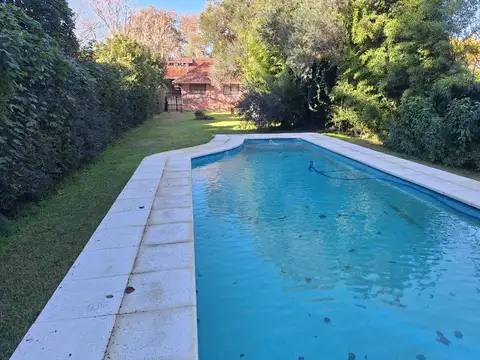 CASA APTA CREDITO 6 AMBIENTES VENTA ADROGUE