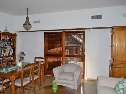 Casa 6 ambientes con 3 baños