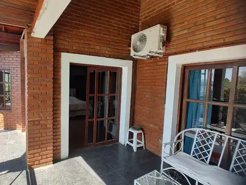 Casa 7 ambientes con 4 baños