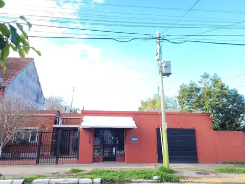 Casa - Venta - Argentina, La Matanza - LUIS VERNET 5546