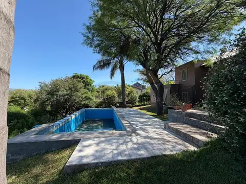 COUNTRY CUATRO HOJAS PROPIEDAD EN VENTA CUATRO DORMITORIOS