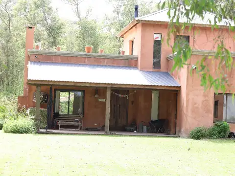 Venta Casa en lote de 4000 m2 aproximadamente.