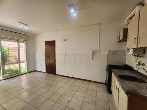 Departamento en Alquiler en Abasto, $ 380.000