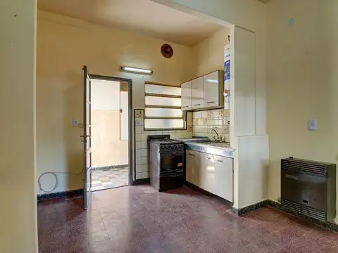 Vente PH 4 ambientes al frente zona Villa Real