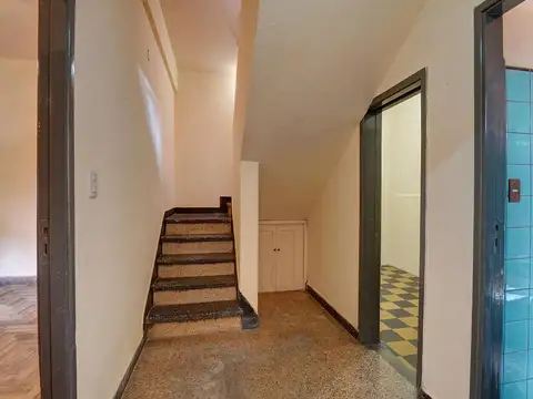 Vente PH 4 ambientes al frente zona Villa Real