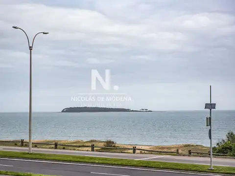 Departamento de 3 dormitorios en venta. Gran Oportunidad en Mansa.