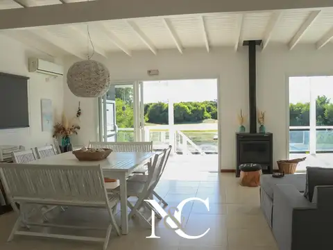 Casa en Alquiler Temporal con 2 cocheras