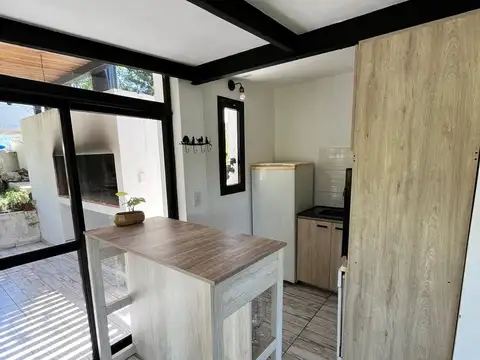 VENTA DE CASA 2 DORM CON PILETA EN CIUDAD AMERICA