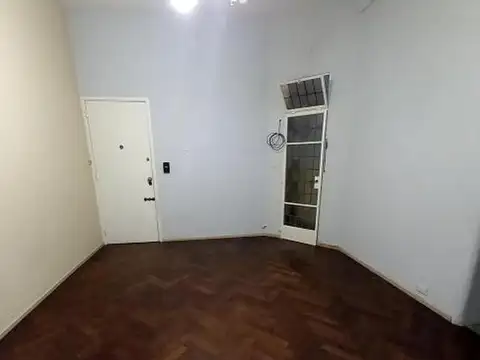 Departamento de 3 ambientes amplios con balcón al frente - ALQUILADO hasta julio 2025.