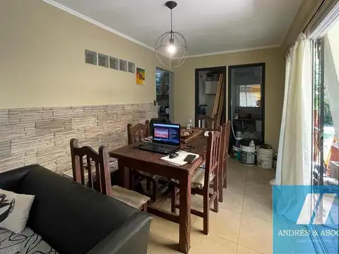 Casa 3 ambientes con 2 baños
