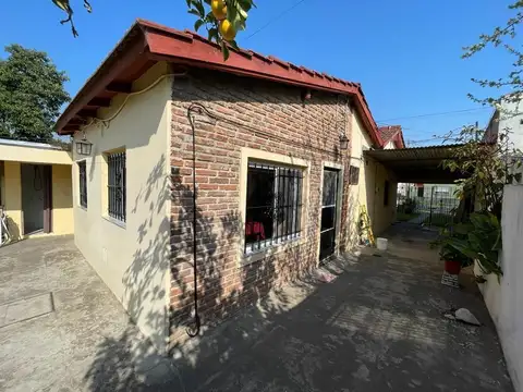 Casa 3 ambientes con 2 baños