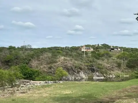 Terreno en Venta en Las Bajadas, USD 27.000